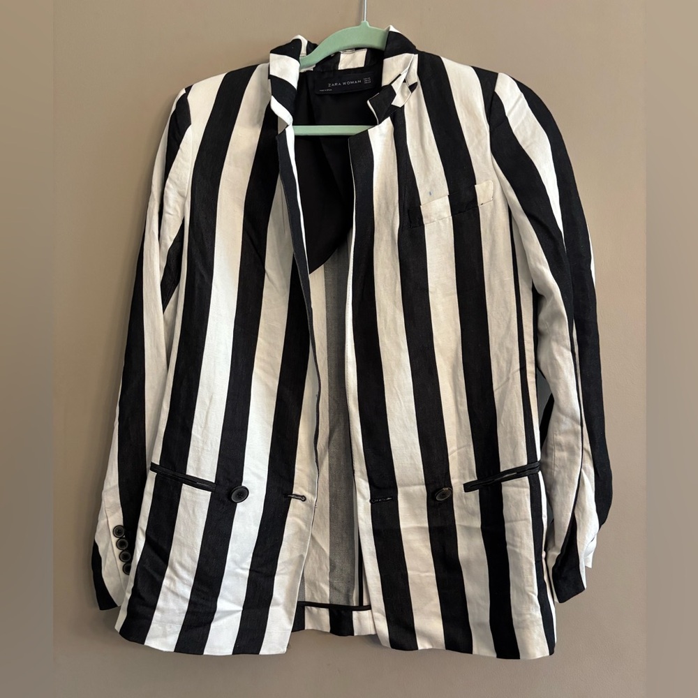 Zara Women’s Black and White Striped Blazer
